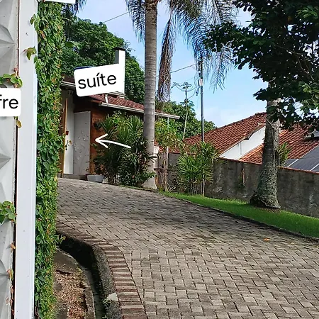 Suíte 77 privativa , há 11km da vila germânica-3